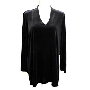 Elegant Black Velvet Women's Top